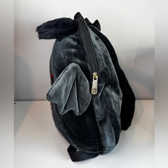 Perkin the Mothman Squishmallow Backpack 🖤 - Picture 3 of 6
